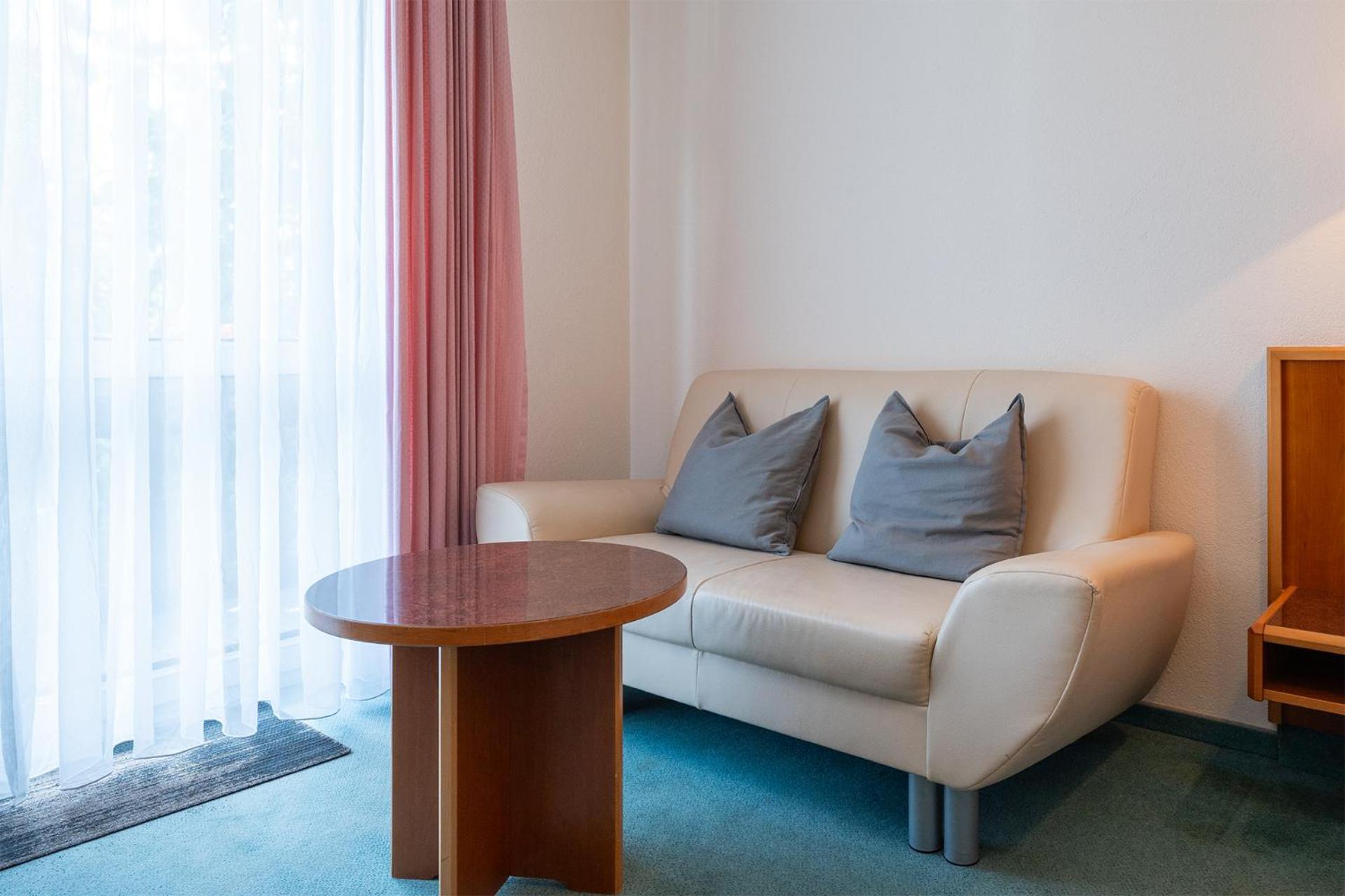Hotel Sonne Бад-Хомбург-фор-дер-Хёэ Экстерьер фото